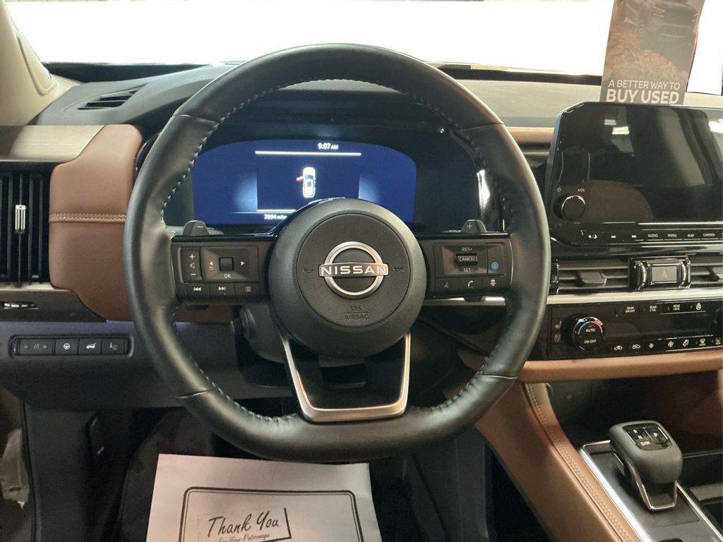 2024 Nissan Pathfinder Platinum photo 12