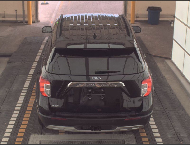 2024 Ford Explorer XLT photo 3