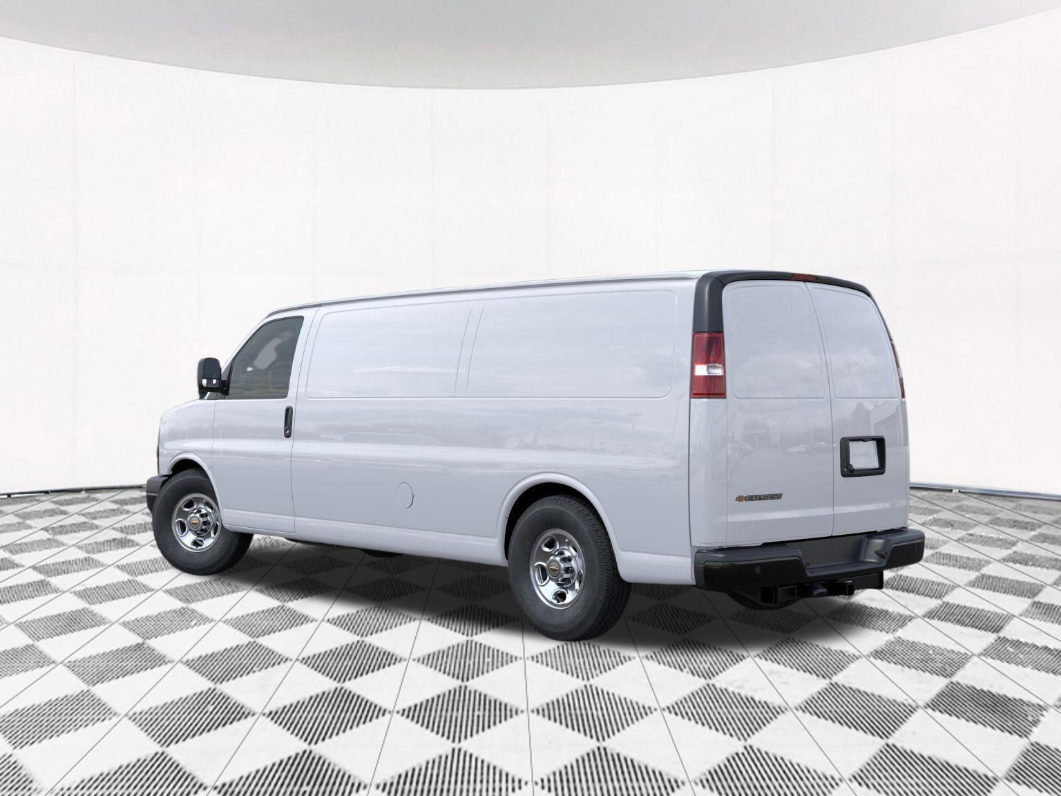 2025 Chevrolet Express Cargo 3500 photo 4