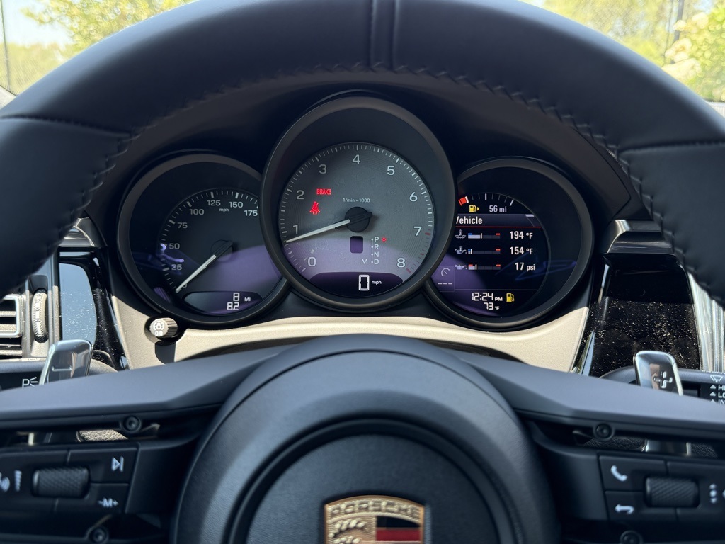 2025 Porsche Macan S photo 13