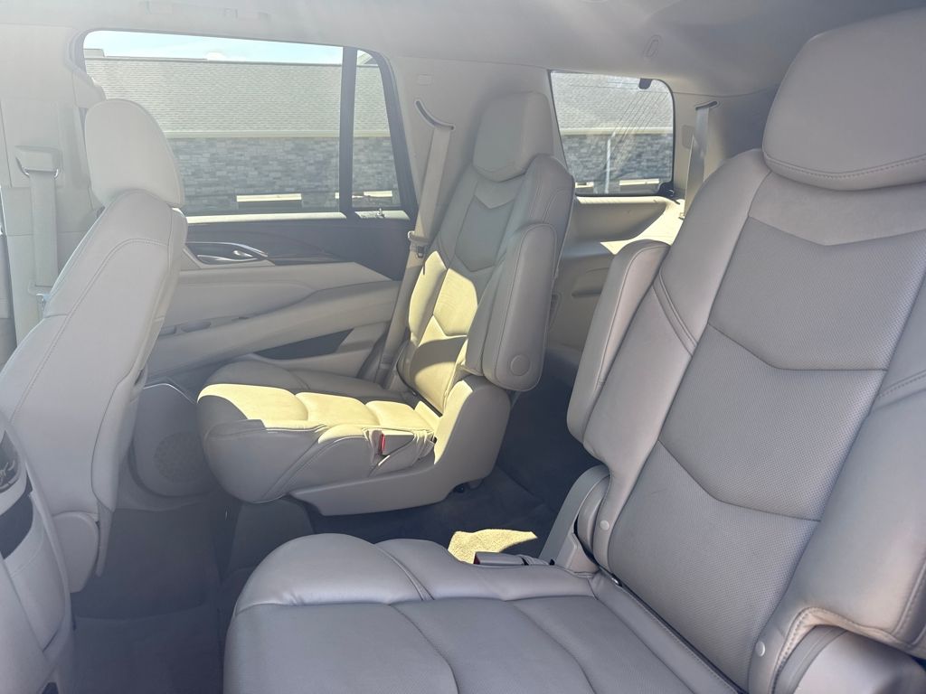 2018 Cadillac Escalade Luxury photo 13
