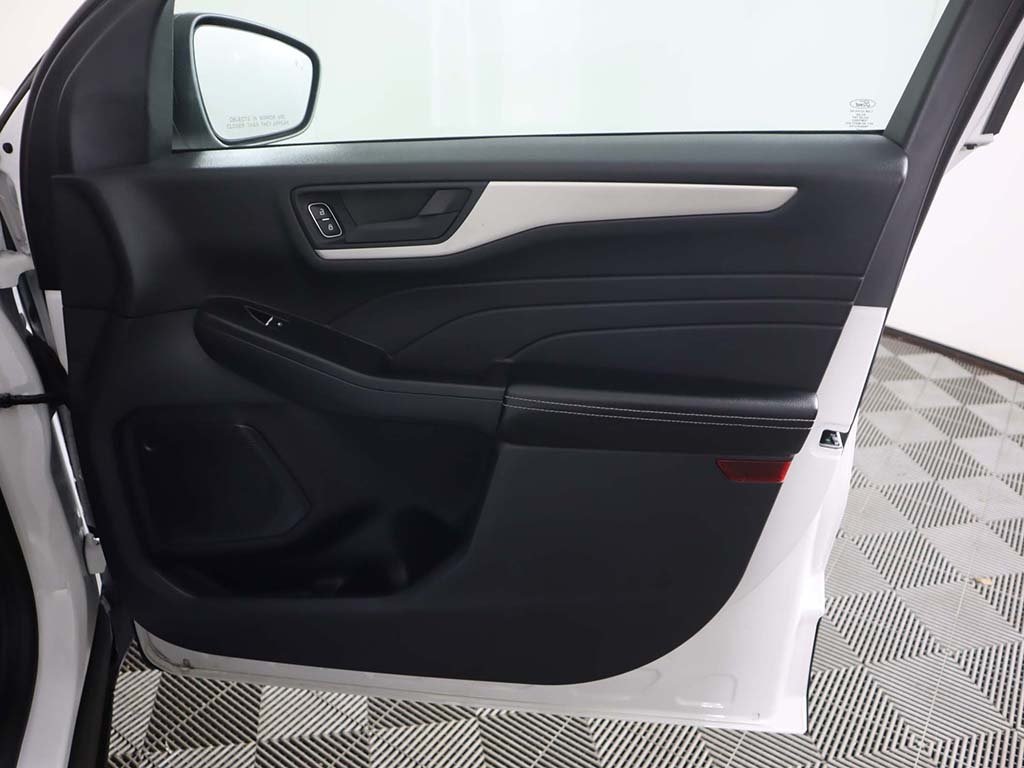 2022 Ford Escape Hybrid SE photo 18