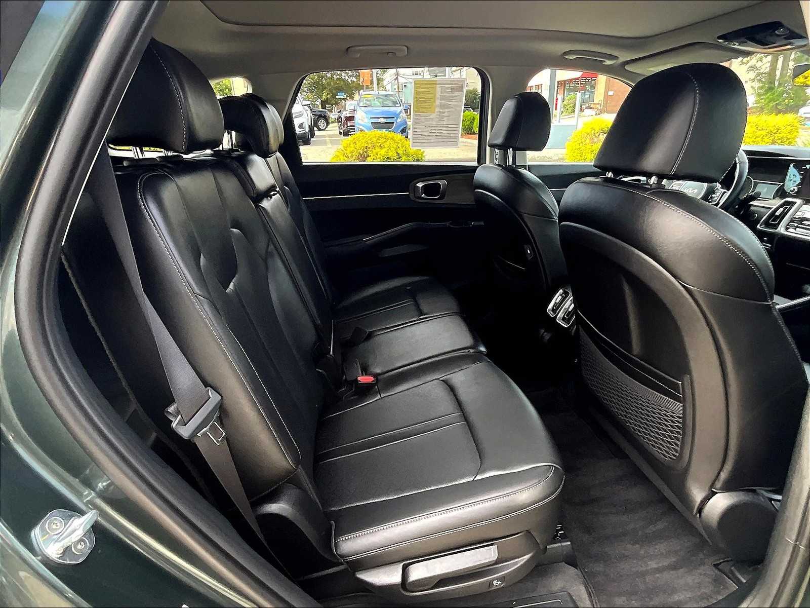 2022 Kia Sorento X-Line S photo 16
