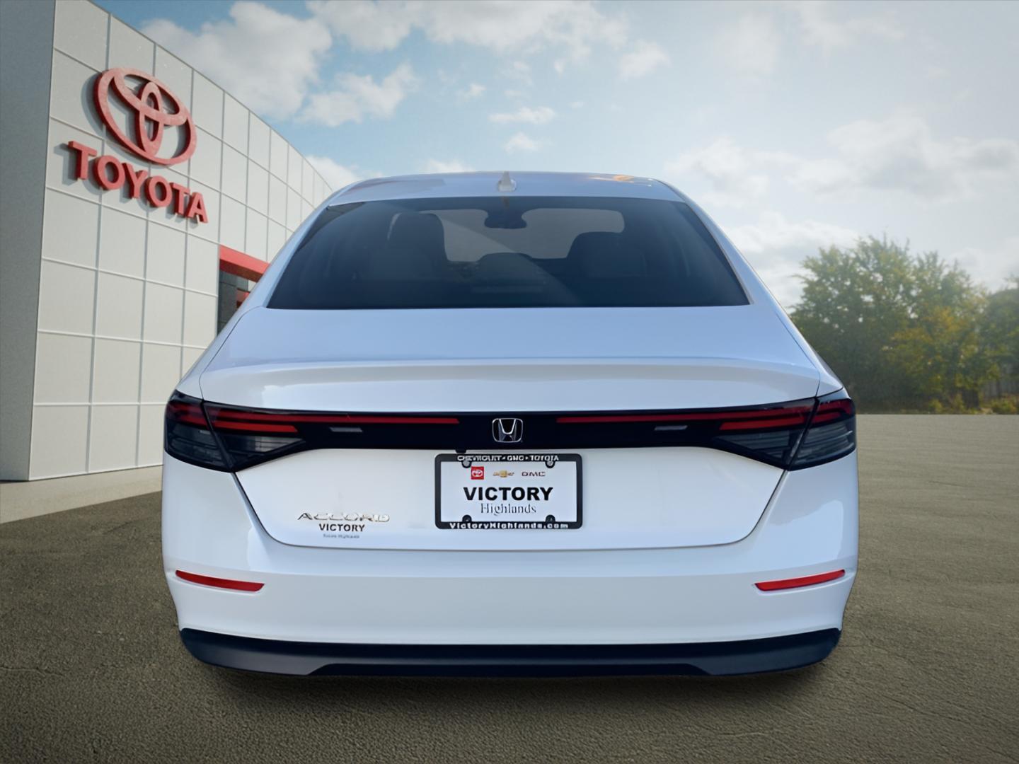 2023 Honda Accord LX photo 3
