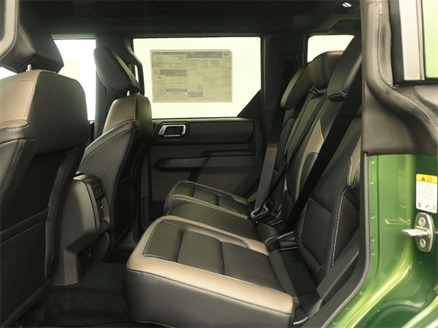 2025 Ford Bronco Outer Banks photo 9