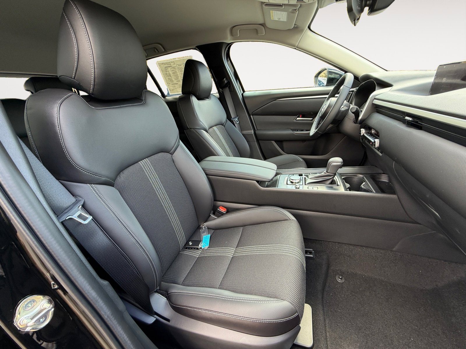 2025 Mazda CX-50 Preferred photo 19