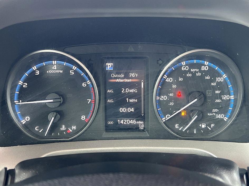 2018 Toyota RAV4 LE photo 20