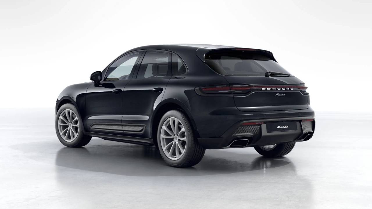 2026 Porsche Macan T photo 3