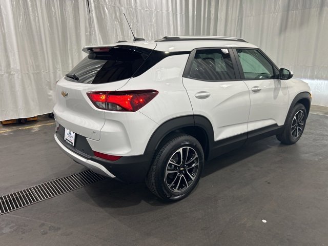 2026 Chevrolet Trailblazer LT photo 3