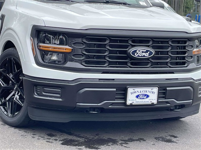 2025 Ford F-150 XL photo 2