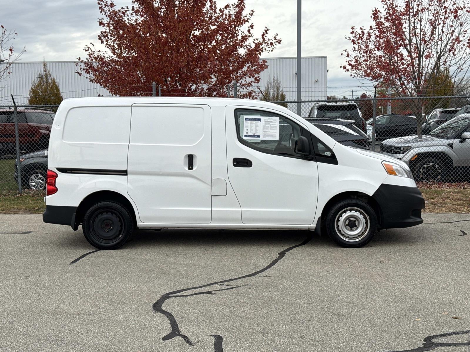 2018 Nissan NV200 S photo 2