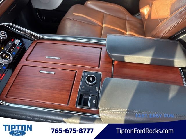 2022 Lincoln Navigator L Reserve photo 2