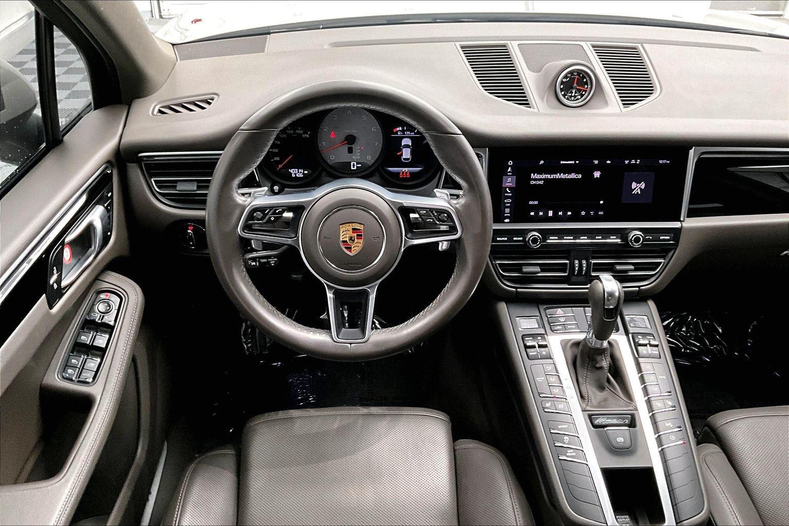 2021 Porsche Macan S photo 3