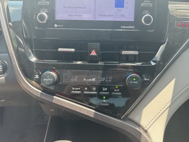 2024 Toyota Camry SE photo 19