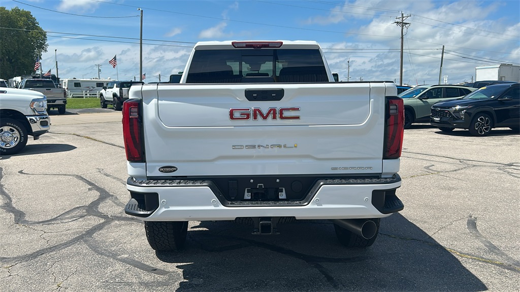 2025 Gmc Sierra 3500 HD Denali photo 4