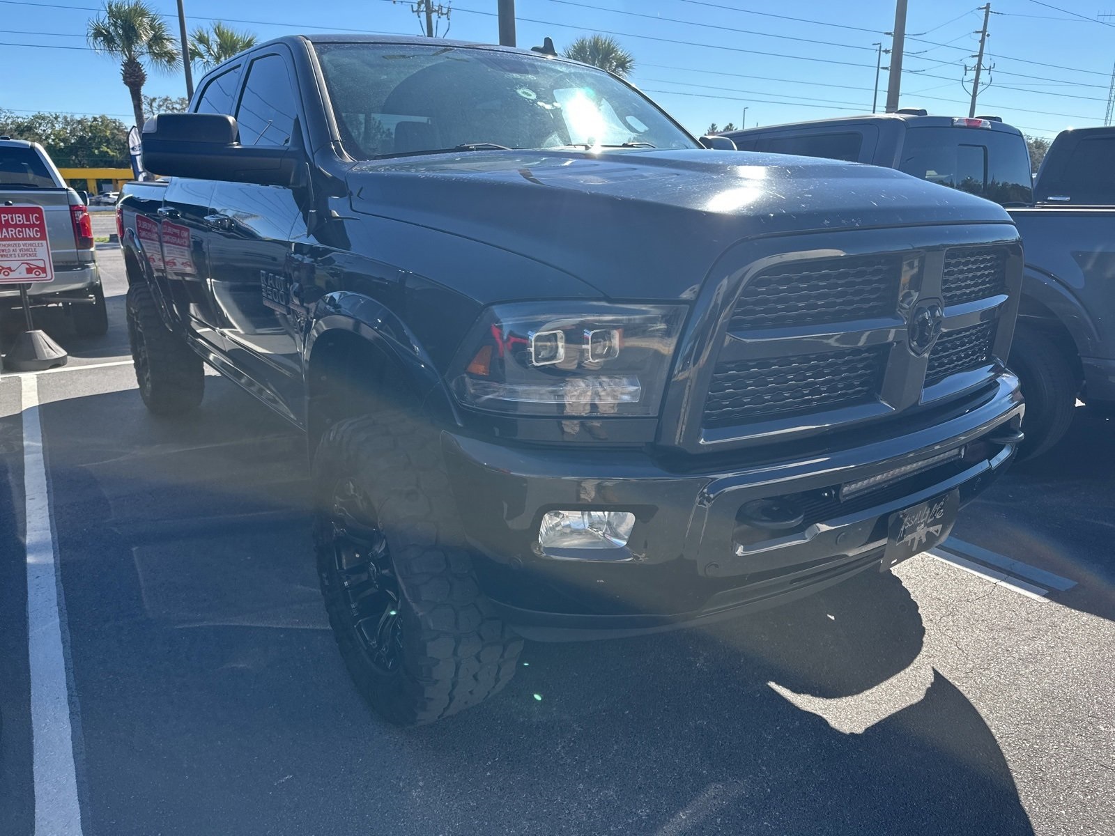 2016 Ram 3500 Laramie photo 2
