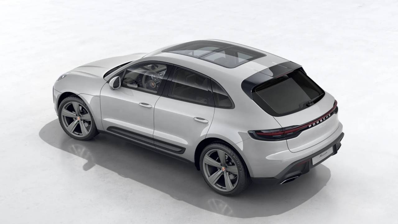 2026 Porsche Macan T photo 3