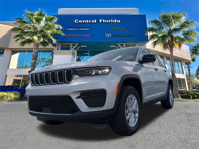 2025 Jeep Grand Cherokee Laredo Altitude photo 7