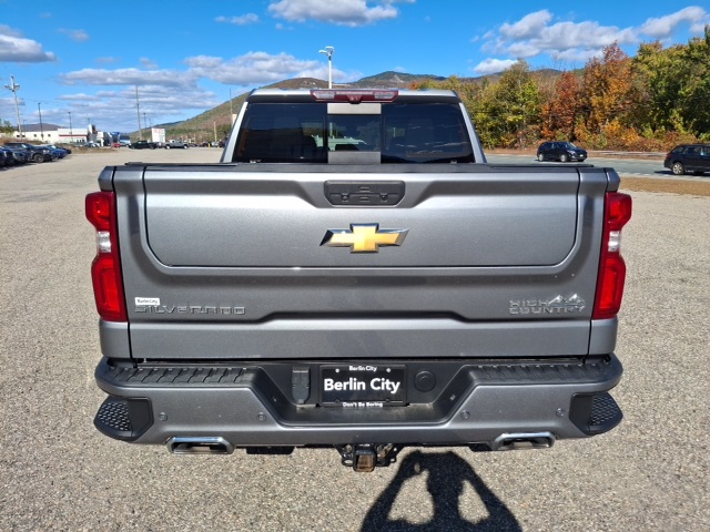 2022 Chevrolet Silverado 1500 LT High Country photo 3