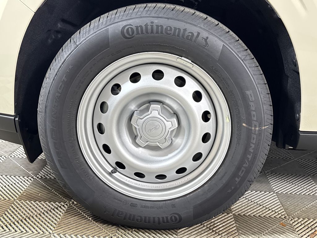 2025 Ford Maverick XL photo 4