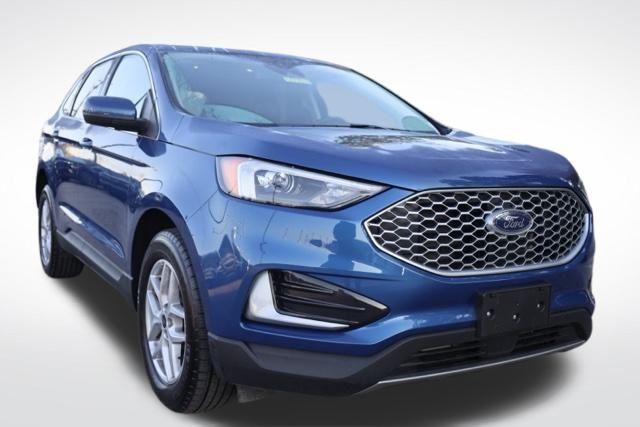 2024 Ford Edge SEL photo 2
