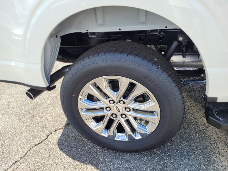 2025 Ford F-150 Lariat photo 11