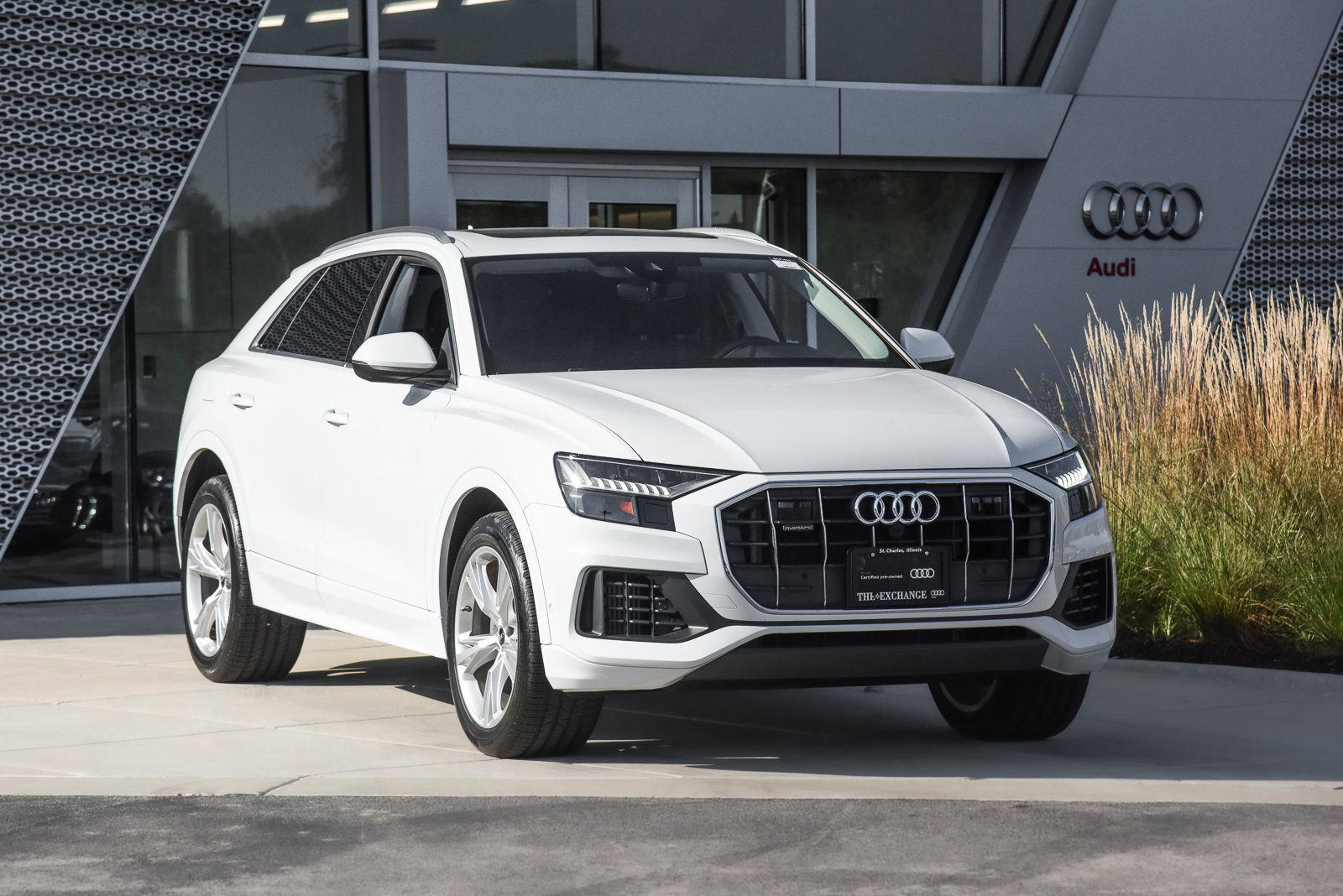 2023 Audi Q8 Premium Plus's photo