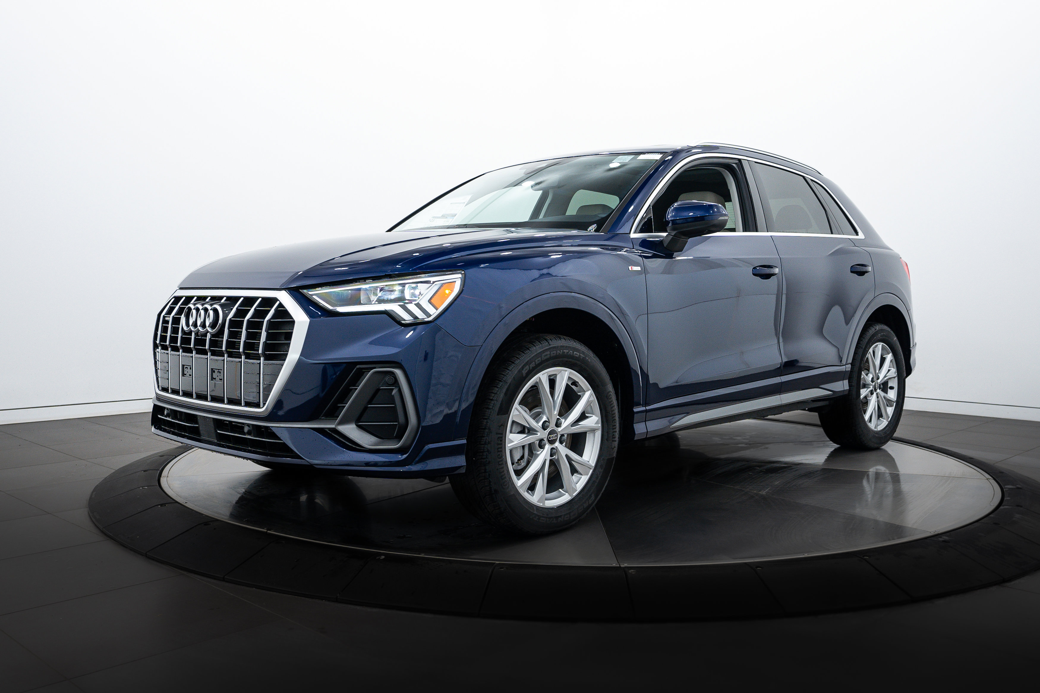 2025 Audi Q3 S line Premium Plus photo 6