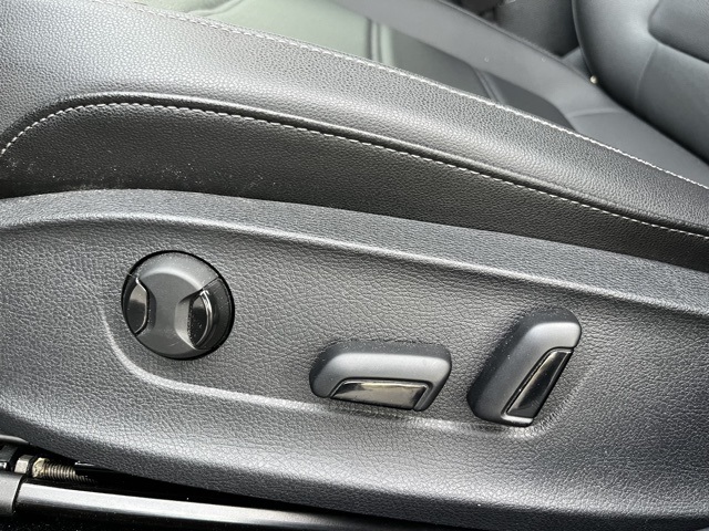 2022 Volkswagen Passat 2.0T SE photo 26