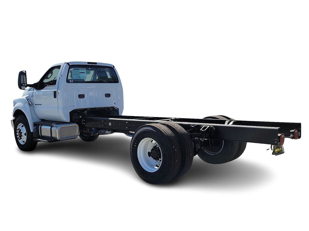 2024 Ford F-750 photo 5