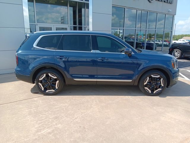 2024 Kia Telluride EX photo 7