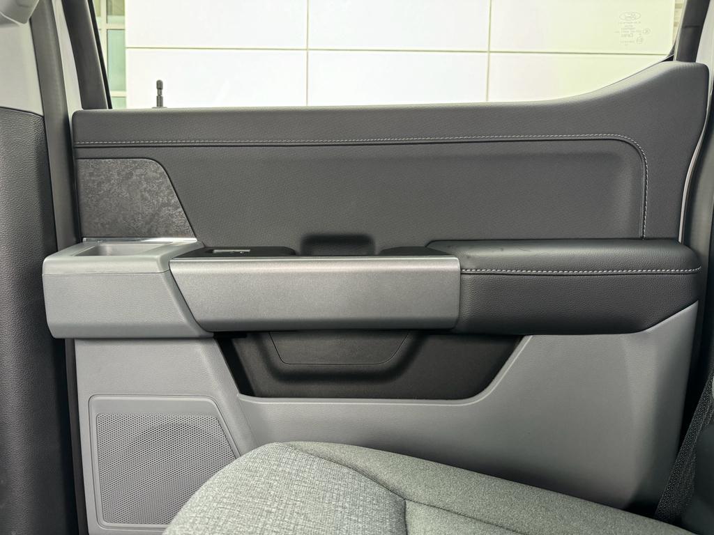 2025 Ford F-150 XLT photo 42