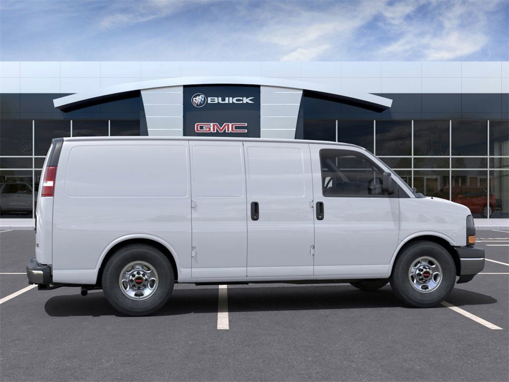 2025 Gmc Savana Cargo 2500 photo 3