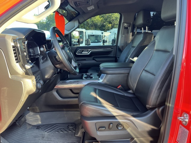 2024 Chevrolet Silverado 3500HD LTZ photo 5