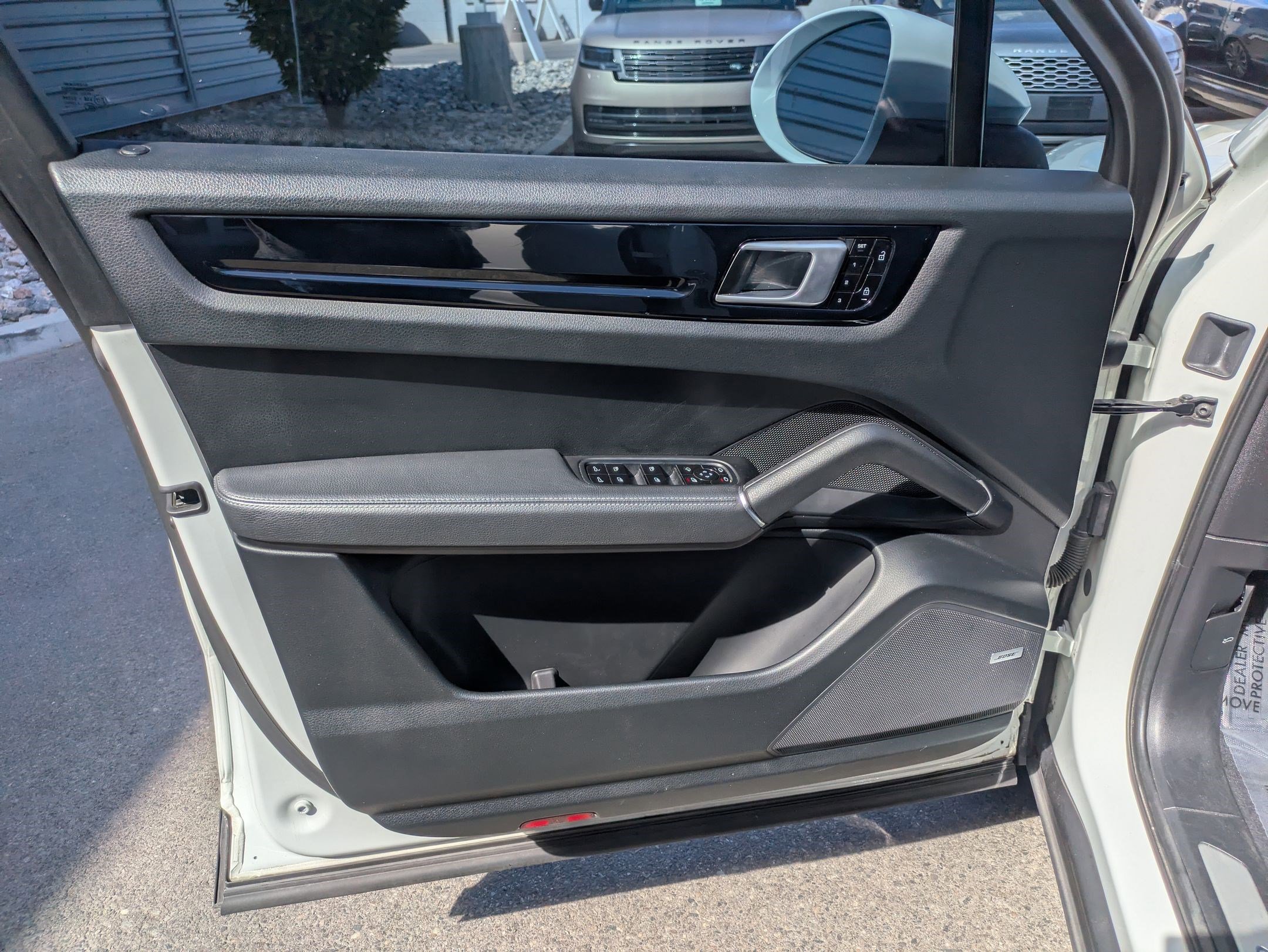 2020 Porsche Cayenne photo 12