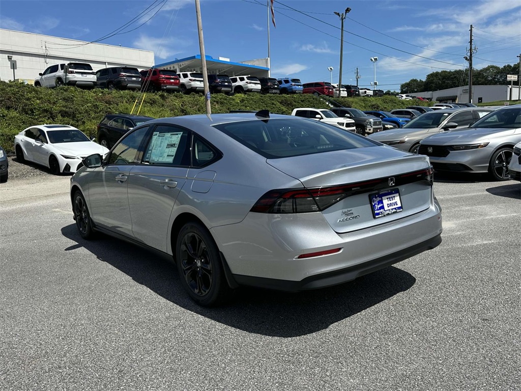 2025 Honda Accord SE photo 18