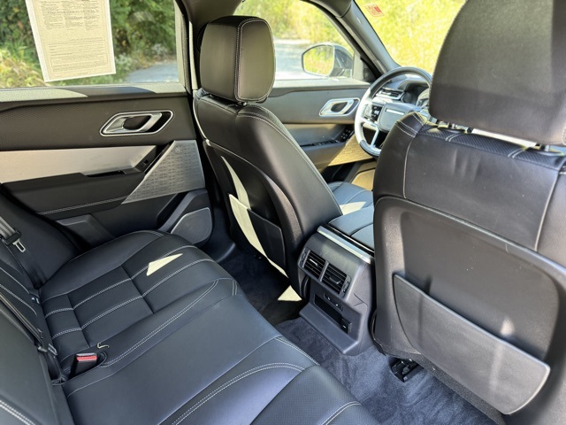 2022 Land Rover Range Rover Velar P250 R-Dynamic S photo 17