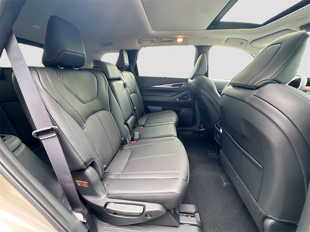 2026 Infiniti QX60 Luxe photo 31