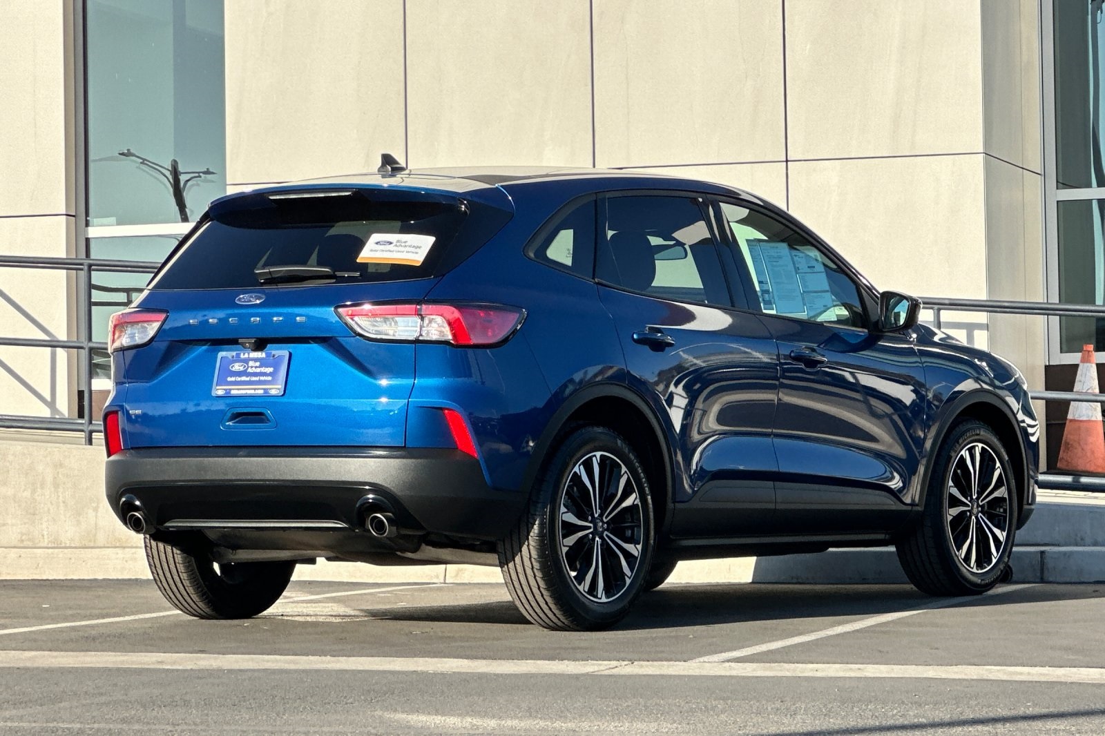 2022 Ford Escape SE photo 3