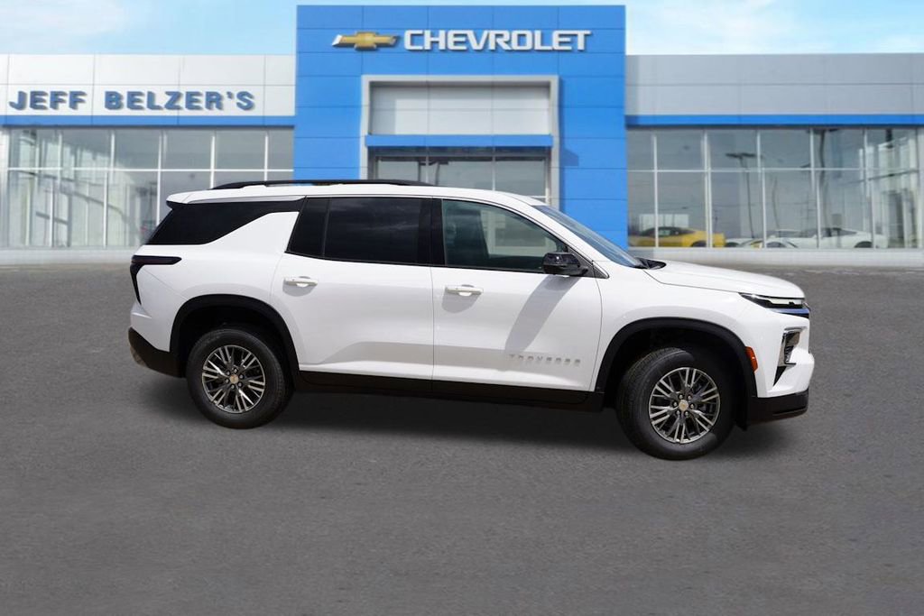 2026 Chevrolet Traverse photo 2