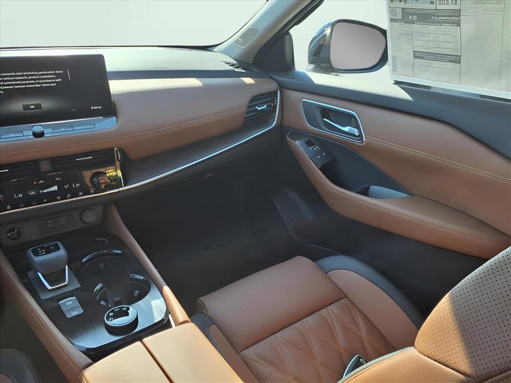 2026 Nissan Rogue Platinum photo 13