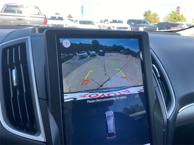 2021 Ford Edge SEL photo 29