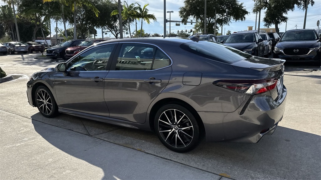 2023 Toyota Camry SE photo 11
