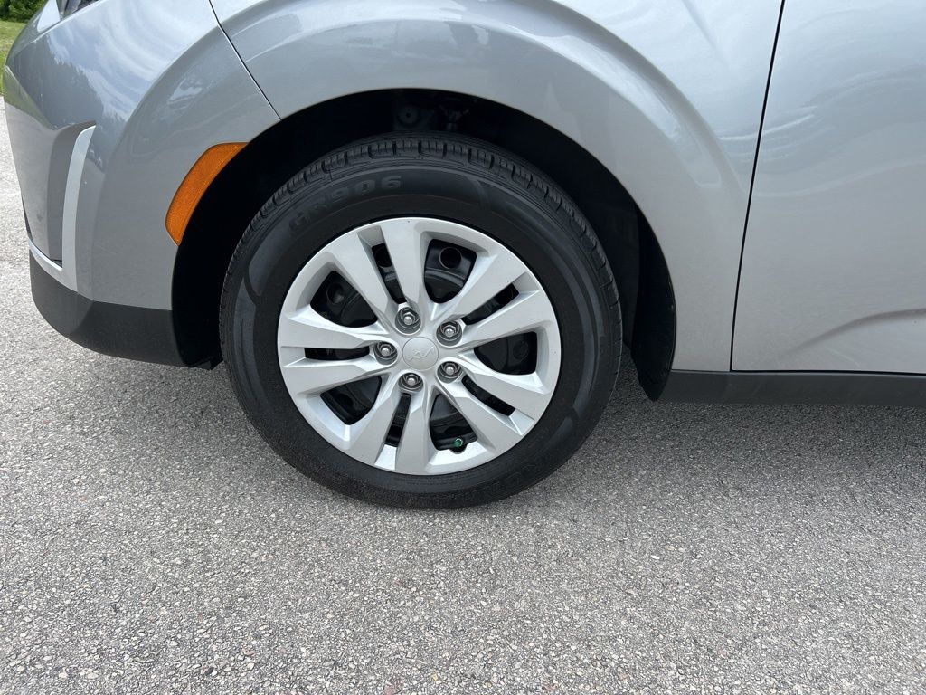 2023 Kia Soul LX photo 39