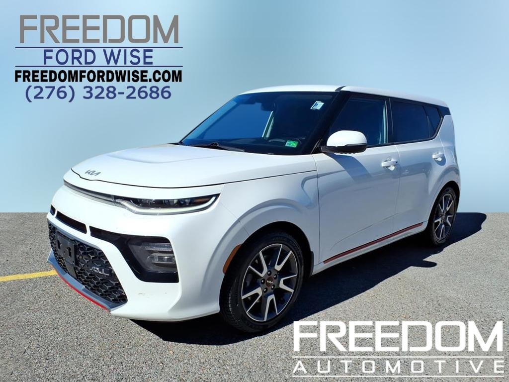 2022 Kia Soul Turbo's photo