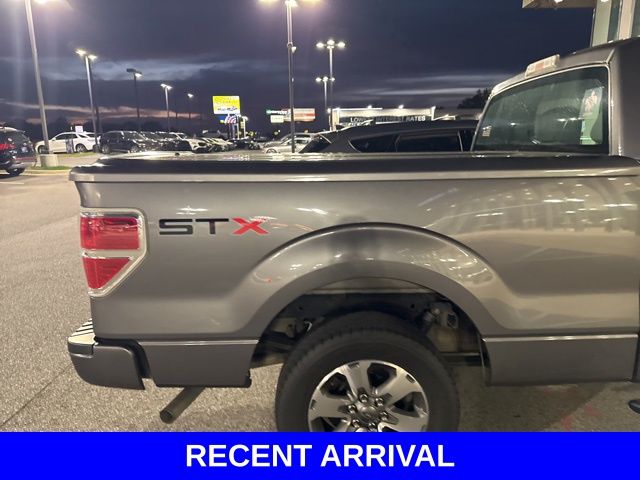 2013 Ford F-150 STX photo 8