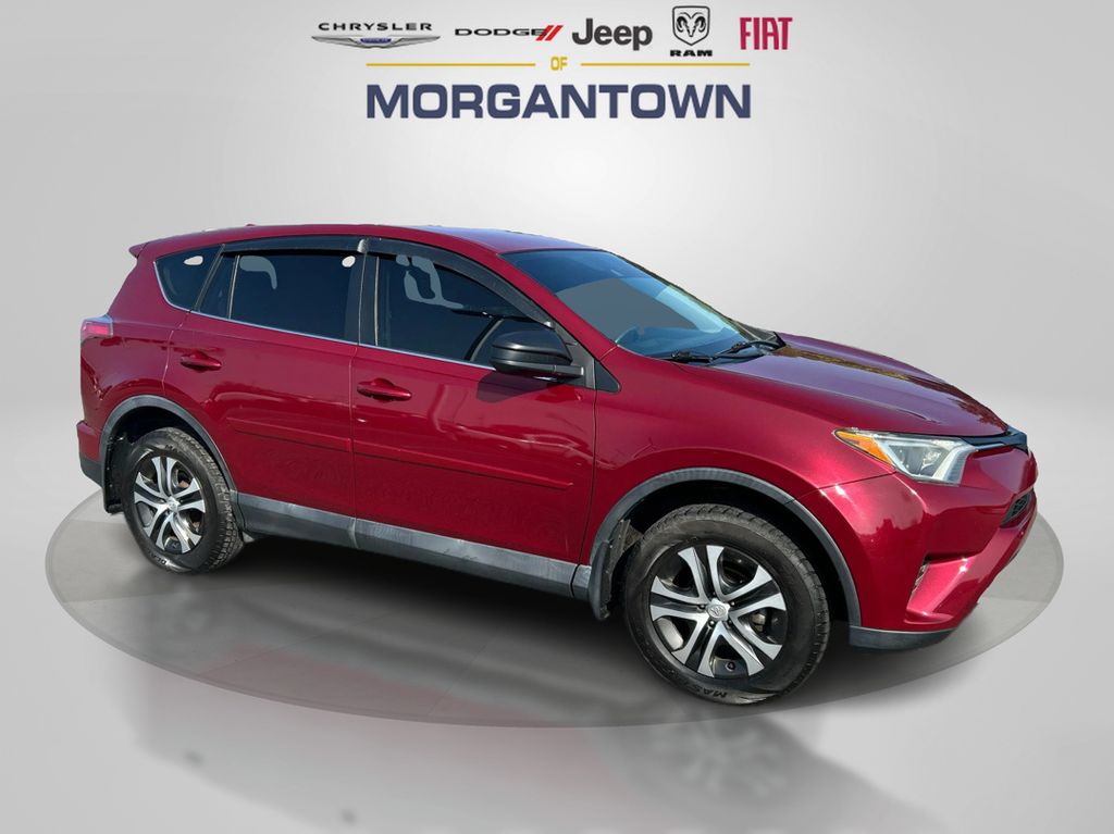 2018 Toyota RAV4 LE photo 3