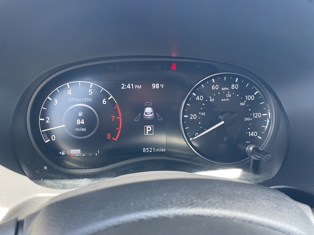 2024 Nissan Kicks SR photo 10
