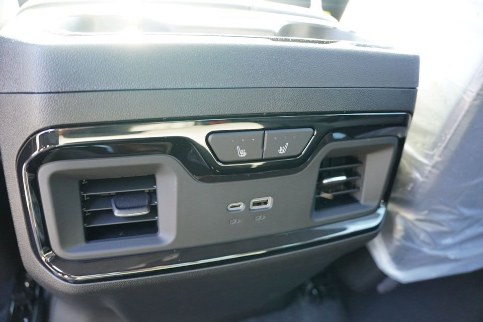 2025 Chevrolet Silverado 2500HD ZR2 photo 13