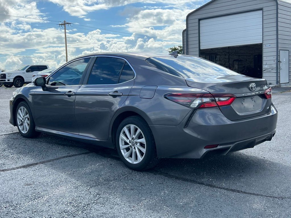 2022 Toyota Camry LE photo 3